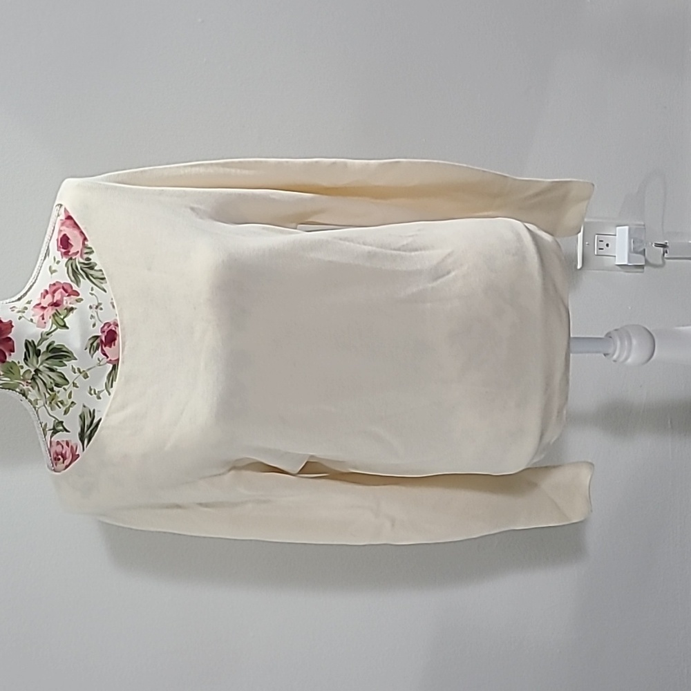 Uniqlo Cream sweater